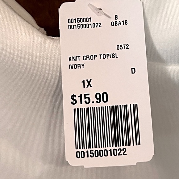 BNWT- Forever 21 - Ivory Crop- 1X - Picture 2 of 5